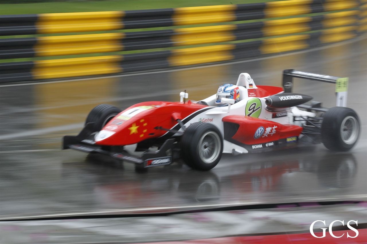 澳门格兰披治 f3 方程式 – 马里暂夺杆位