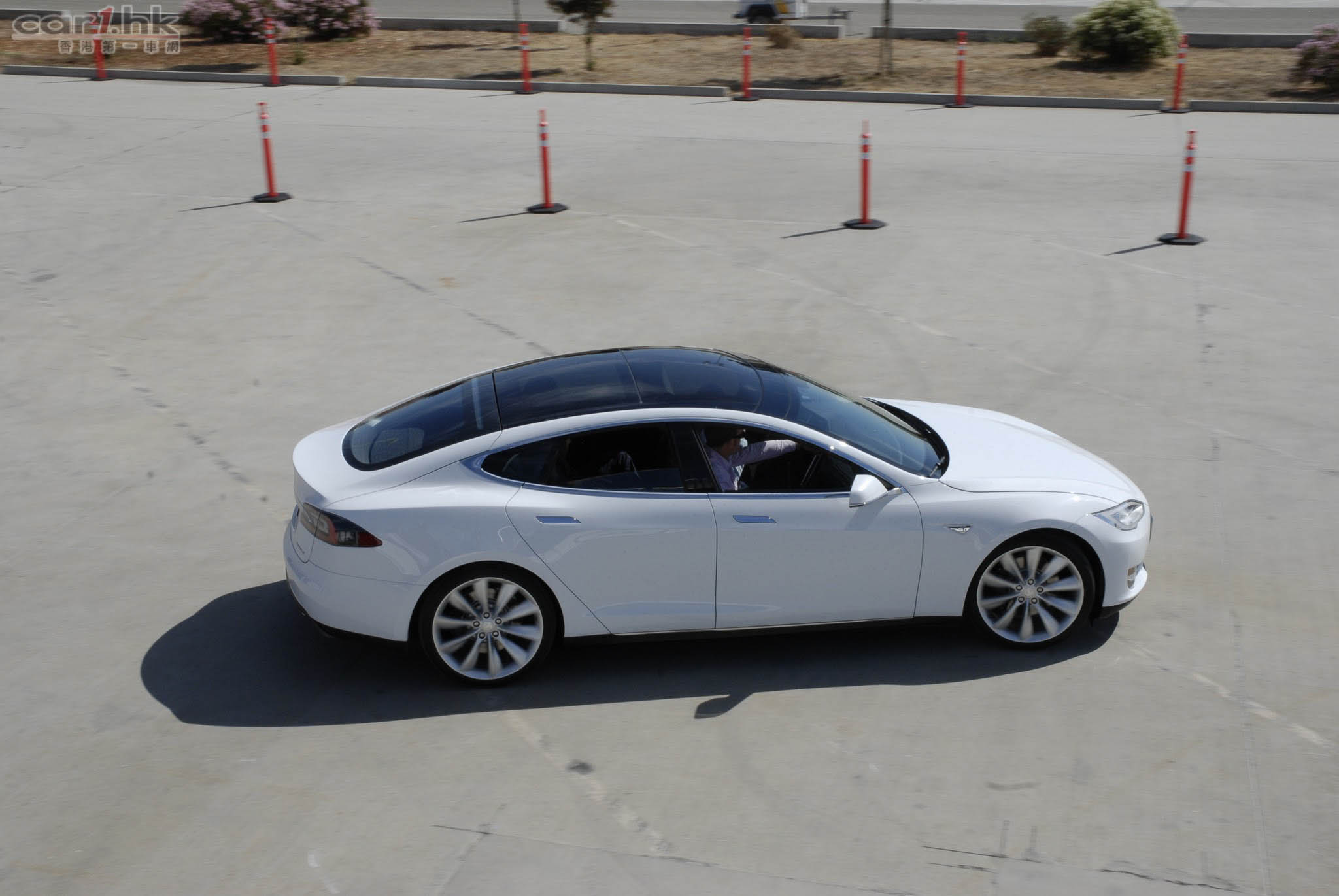 Tesla car coverage Hk