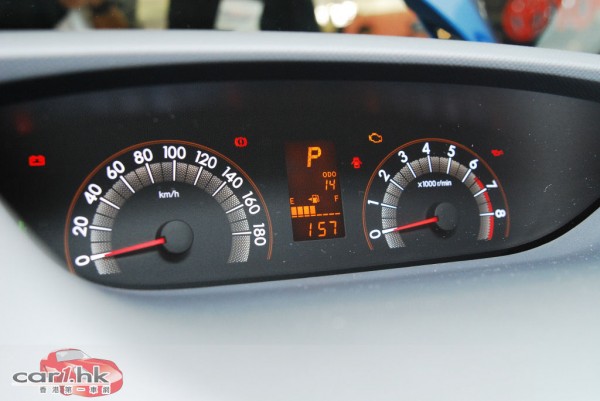 091002_toyota_ractis_09
