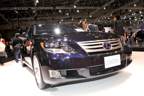 091022-tokyo-motor-show-2009-lexus-24