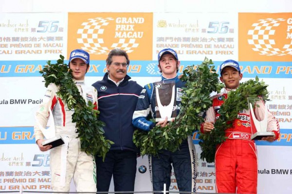 091121-FBMWP_Macau_Podium