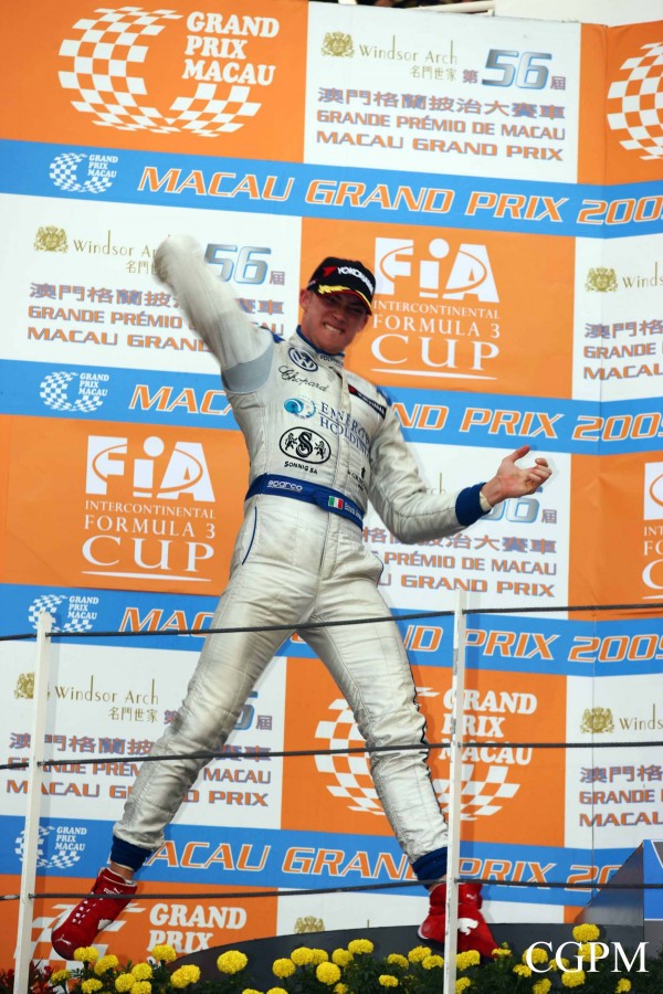 091122-macau-grandprix-f3-b