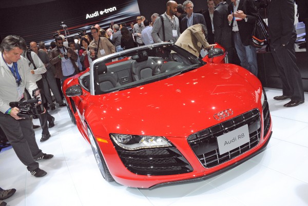 la-auto-show-2009-audi-r8-03