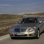 Mercedes-Benz 再次於 2009 年成為豪華房車市場領導者 Mercedes-Benz 再次於 2009 年成為豪華房車市場領導者