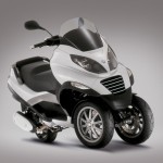 Piaggio MP3 Hybrid 獲批成為首台環保電單車 Piaggio MP3 Hybrid 獲批成為首台環保電單車