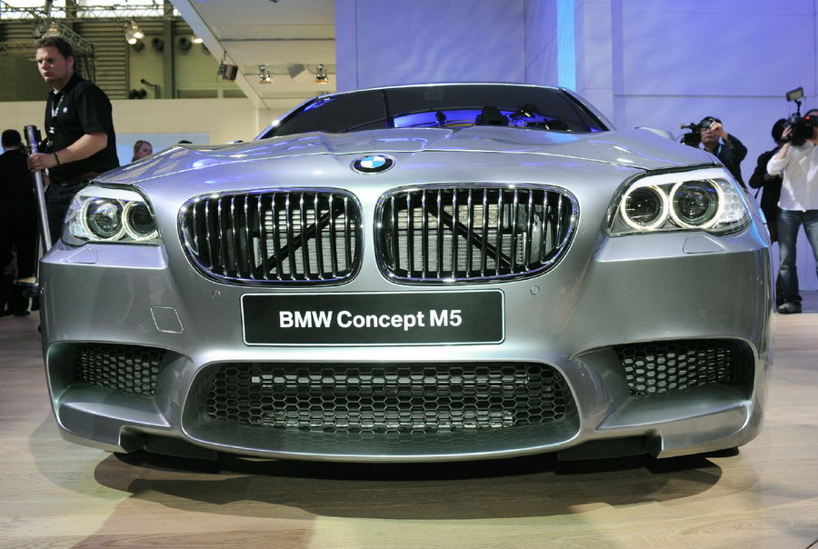 The Ultimate Driving Machine: The 2011 BMW M5 Concept