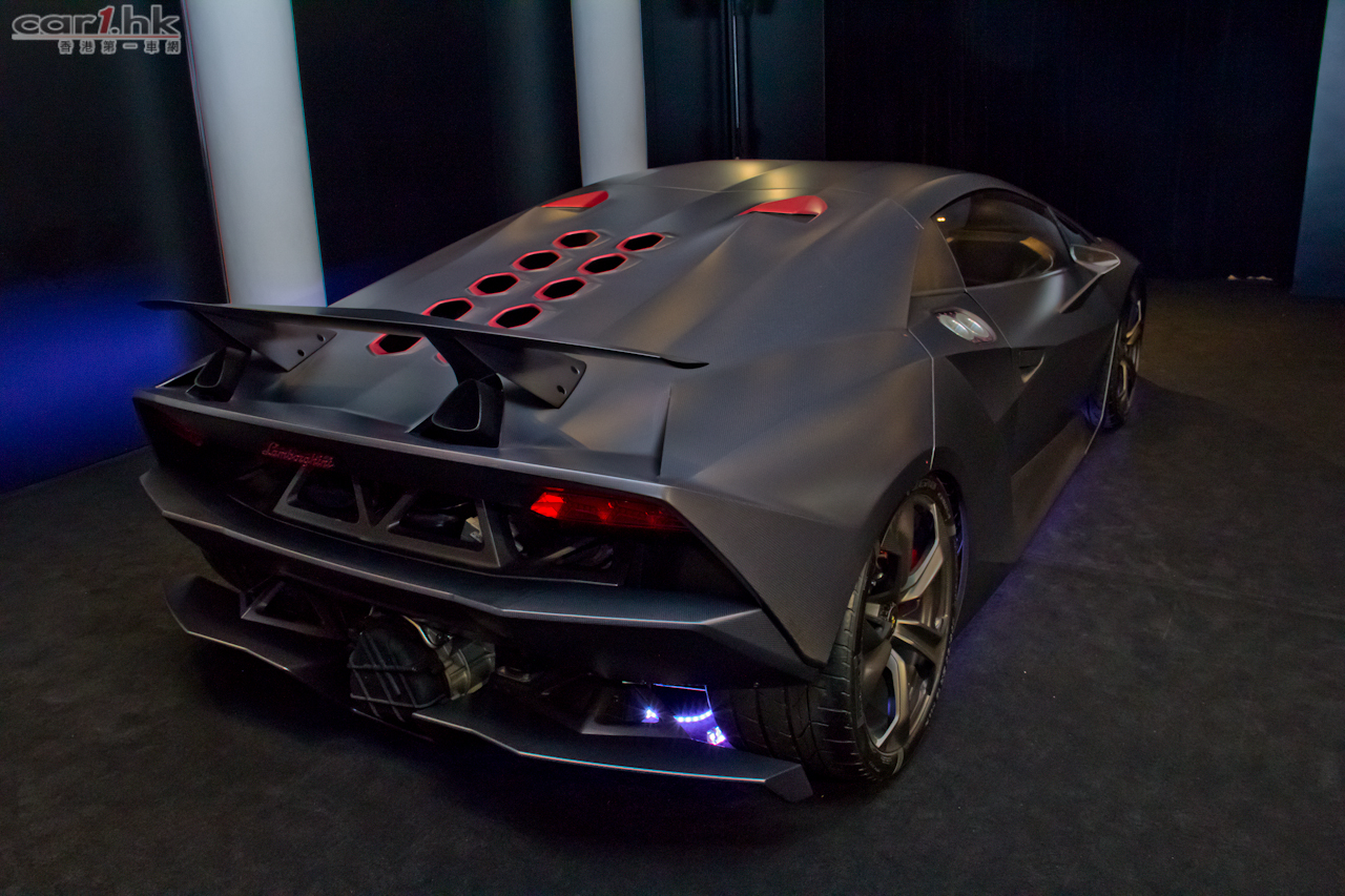 Lamborghini sesto element