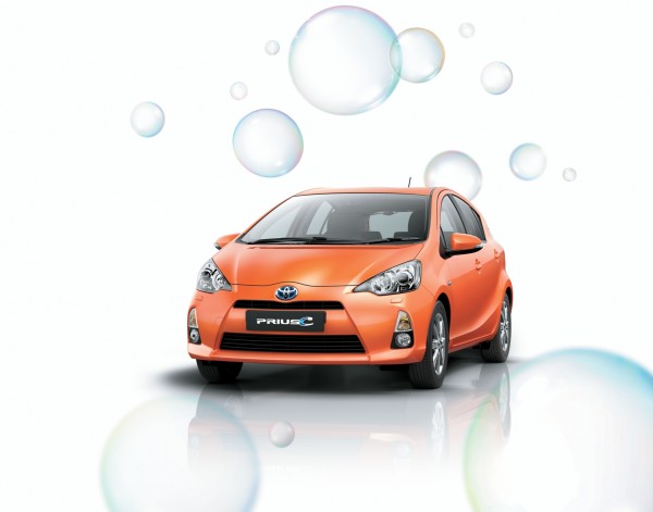 Prius C_resized