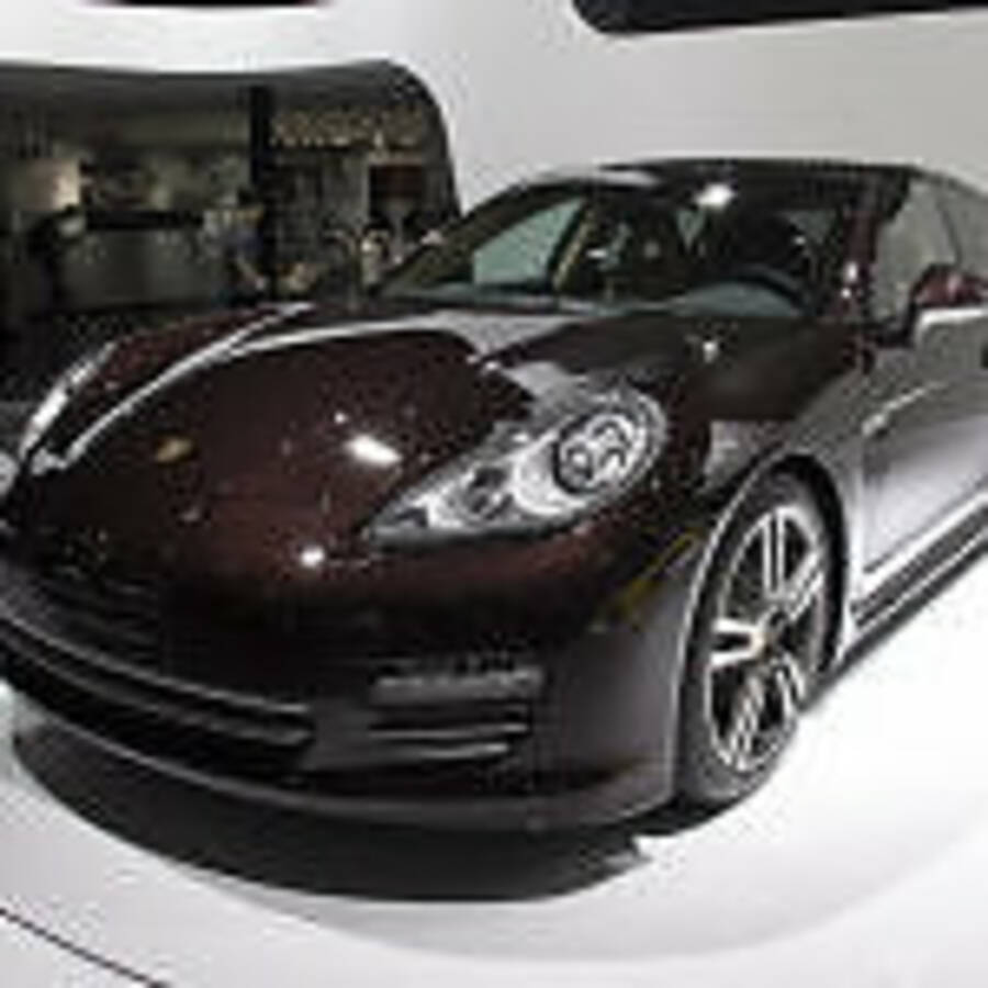 2012 廣州車展直擊：Porsche Panamera Platinum Edition 全球首發