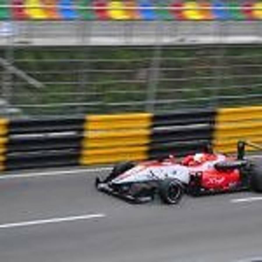 2012 澳門格蘭披治 F3 大賽：新秀林恩勇奪杆位