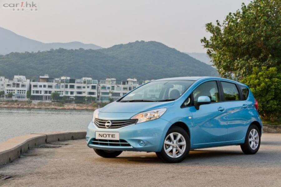 nissan-note-2012-review-01