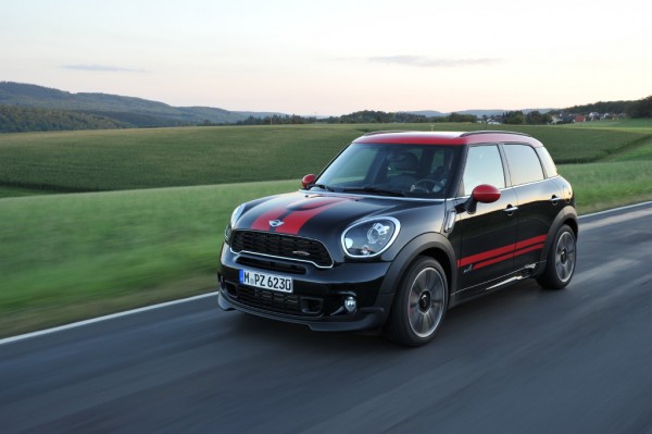 mini-john-cooper-works-paceman-01