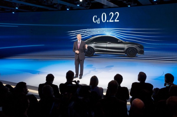 benz-cla-launch-02