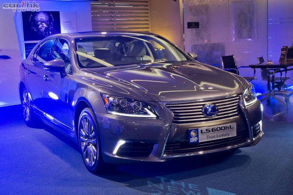 lexus-ls600h-launch-04