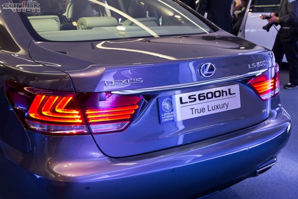 lexus-ls600h-launch-06