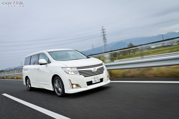 nissan-elgrand-2500cc-oversea-23