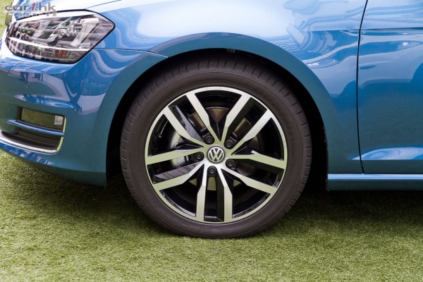 vw-the-new-golf-launch-2013-008