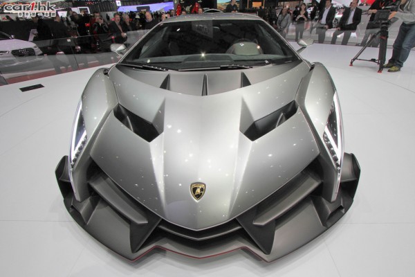 Lamborghin-Veneno-09