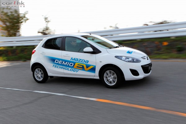 demio-ev_driving3