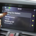 Volvo 首創車用聲控音樂系統