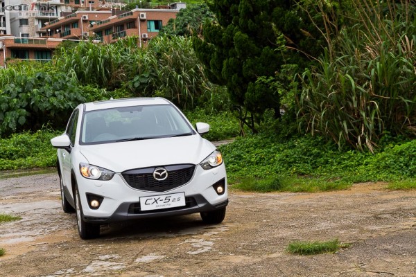 mazda-cx5-2500-2013-review-04l