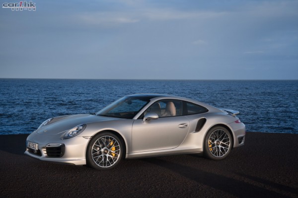 porsche-911-turbo-2013-05