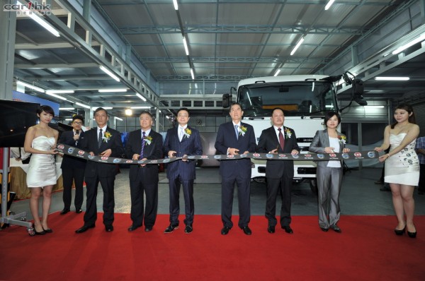 the-opening-ceremony-of-the-macaos-first-ud-volvo-commercial-vehicles-business-repair-service-center－01