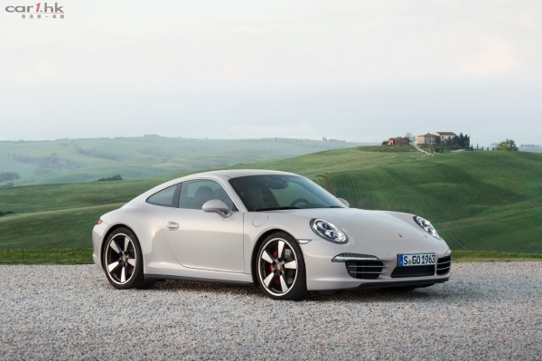 911-50th-anniversary-edition-02