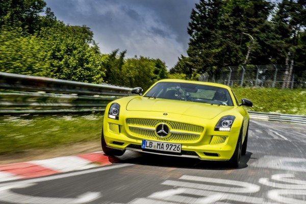 Mercedes-Benz-SLS-AMG-Coupé-Electric-Drive-3[2]