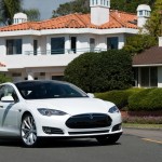 Tesla 新技術 電動車好易無電?換電池即掂! Tesla 新技術 電動車好易無電?換電池即掂!
