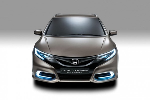 honda--civic-tourer-08