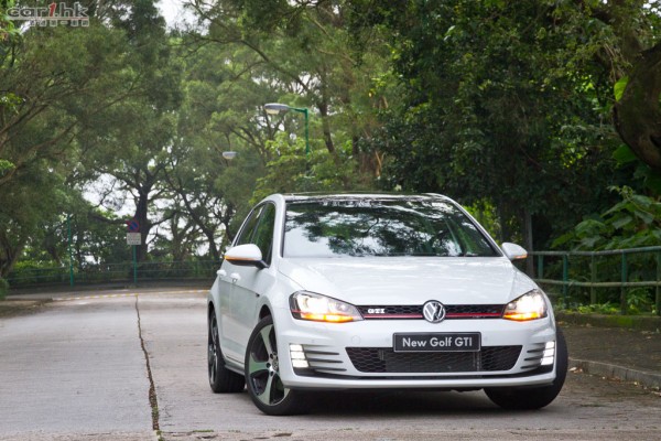 vw-gold-7-gti-review-02