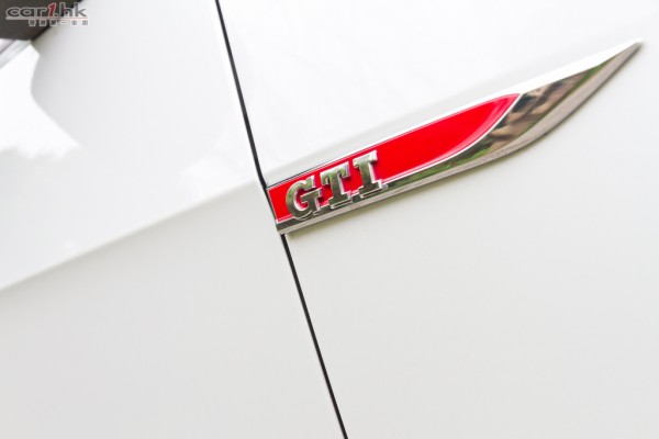 vw-gold-7-gti-review-08