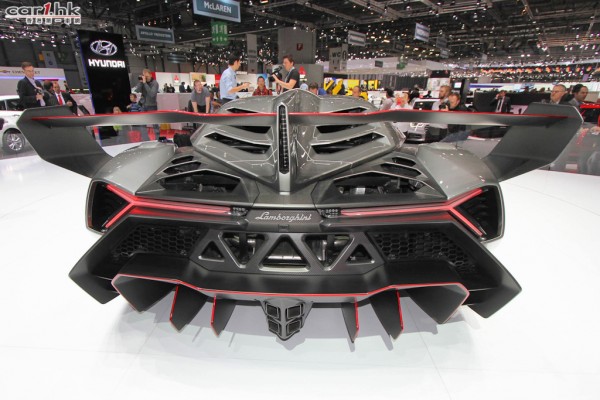 Lamborghin-Veneno-10