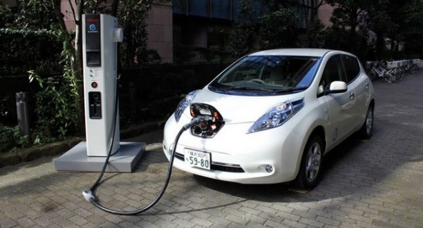 ccnissan-leaf-0