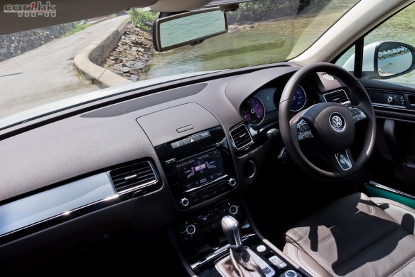 vw-touareg-2013-review-07