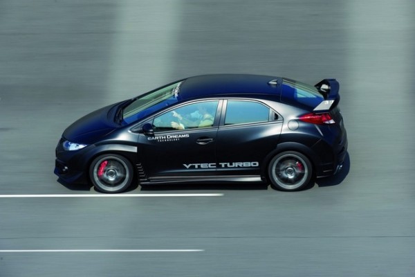 cc2015-honda-civic-type-r-turbo-12