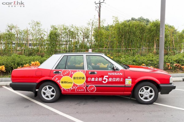 nissan-taxi-2013-review-04