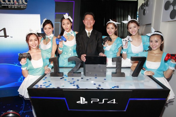 ps4-launch-2013-hk-01