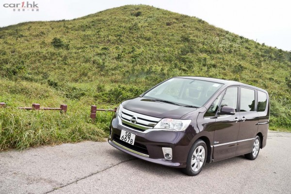 nissan-serena-long-test-2013-01