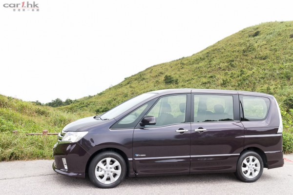 nissan-serena-long-test-2013-02