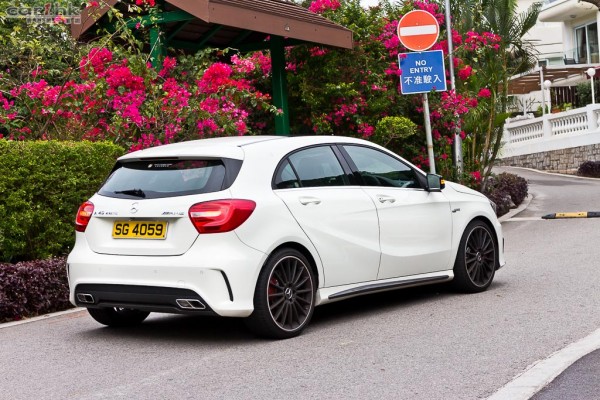 benz-a45-amg-2013-review-02