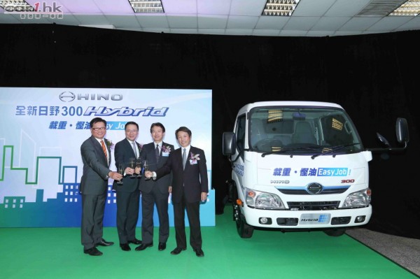 hino-hybrid-2014-01