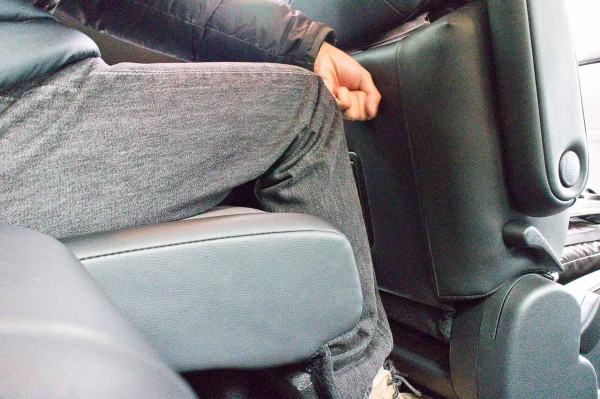 nissan-elgrand-2014-review-018