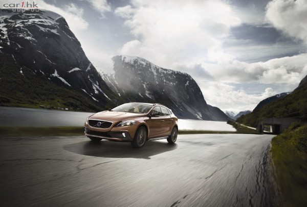 volvo-v40-cross