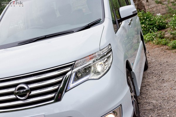 nissan-serena-2014-review-008