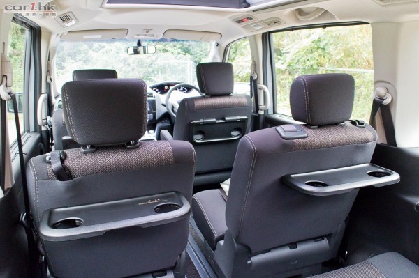 nissan-serena-2014-review-022