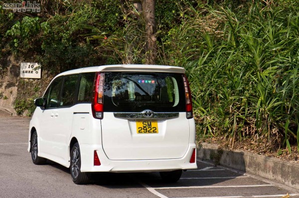 toyota-noah-review-2014-002