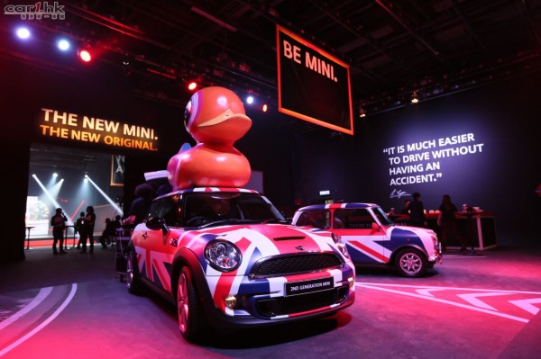 new-mini-3nd-generation-event-2014-hk02