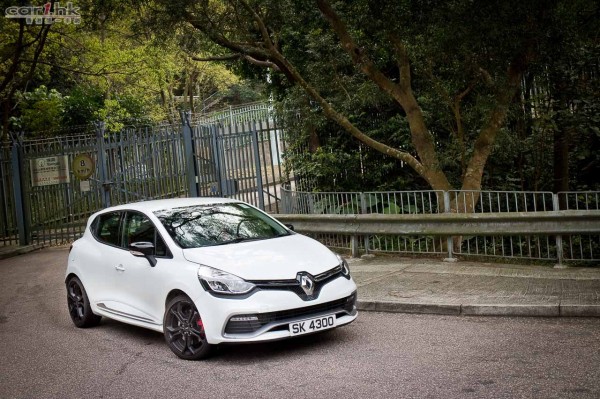renault-clio-rs-cup-2014-review-01